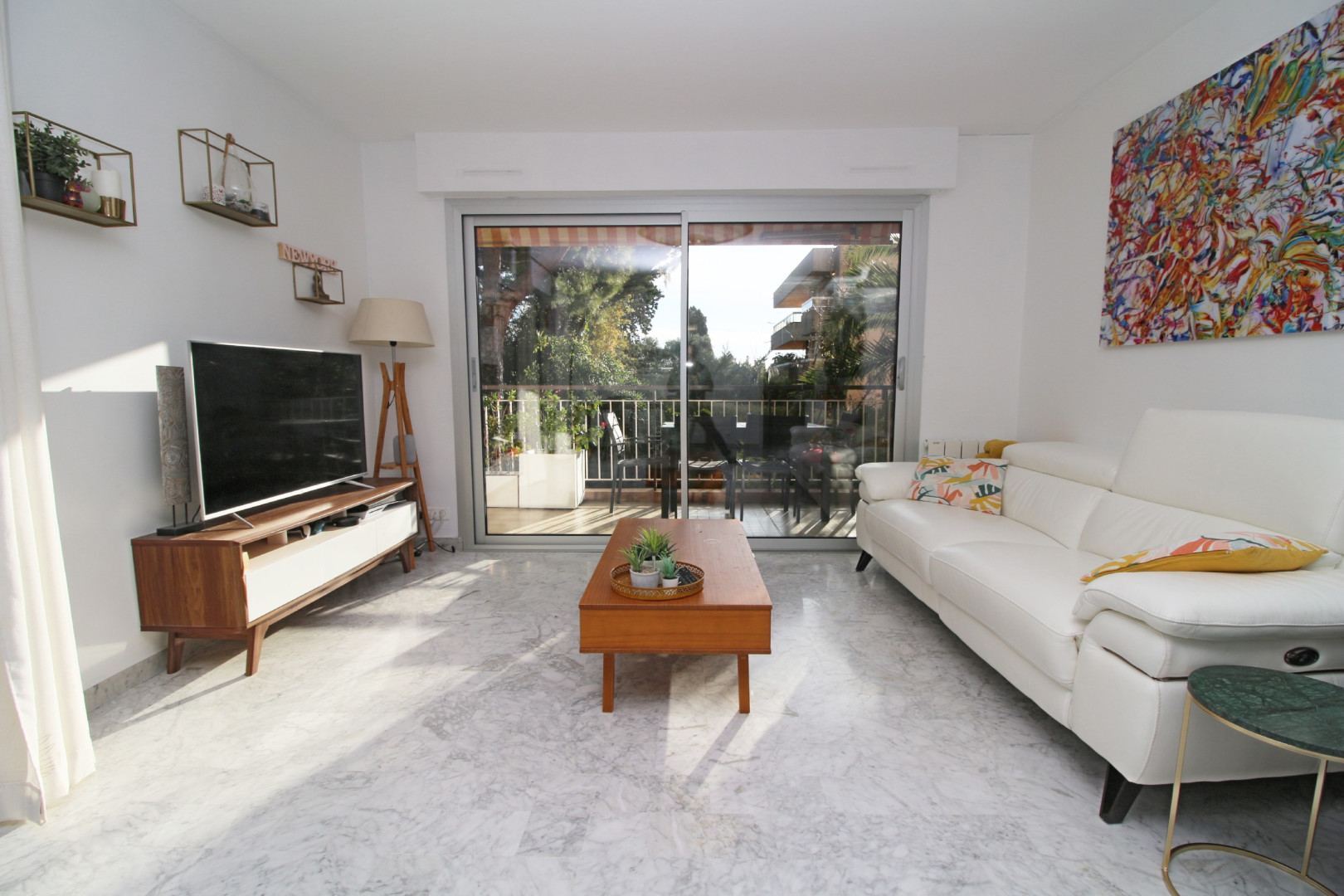 
                                                Vente
                                                 Nice Ouest Lanterne 4 pièces rénové au calme avec piscine et terrasse