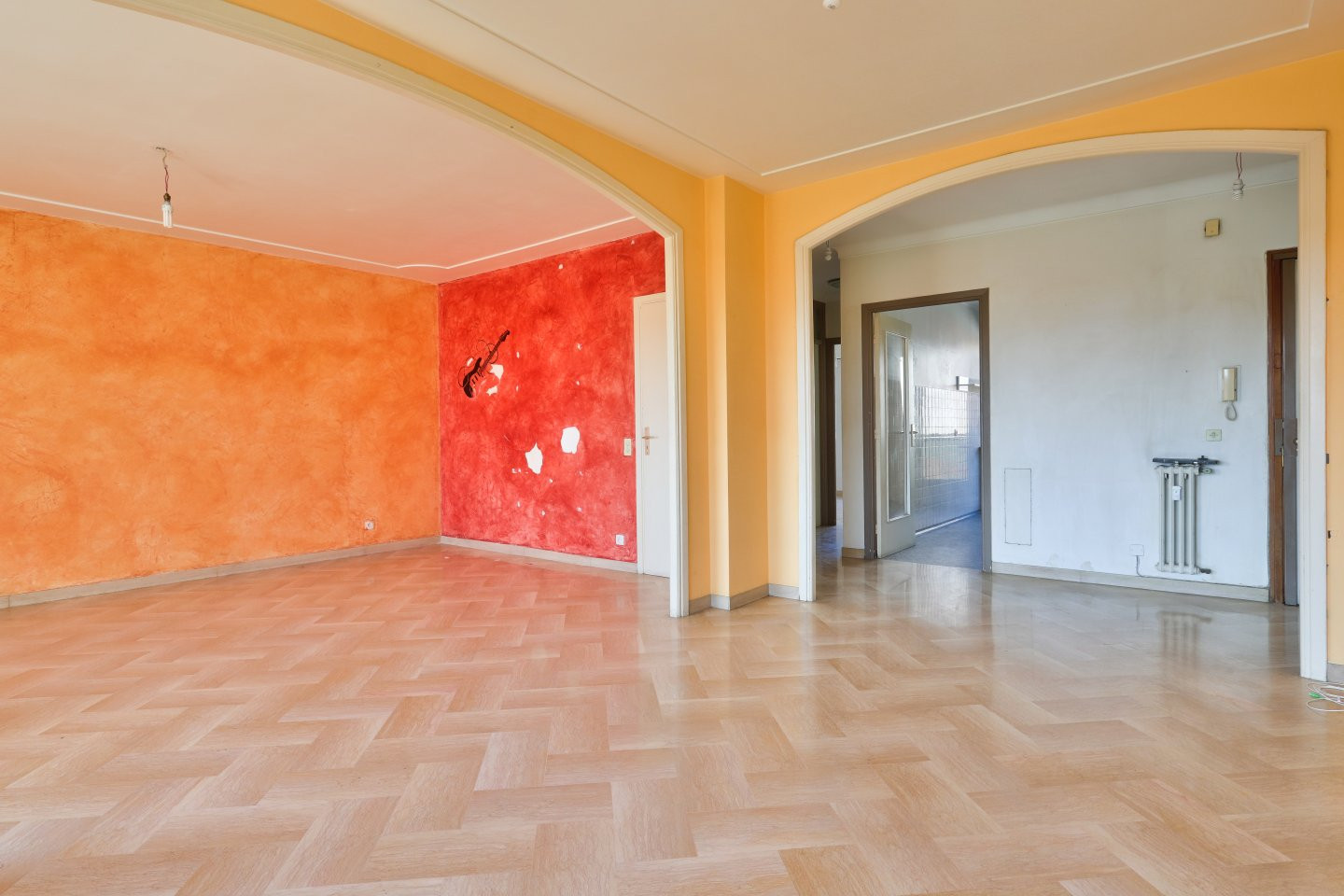 
                                                Vente
                                                 Nice - Parc Impérial - Grand 3-4 pièces traversant de 83,60 m2 avec stationnement.