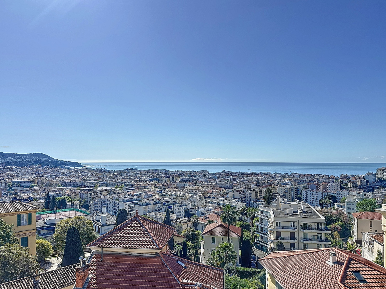 
                                                Vente
                                                 Nice Parc Impérial - Penthouse de 127 m2 avec vue panoramique