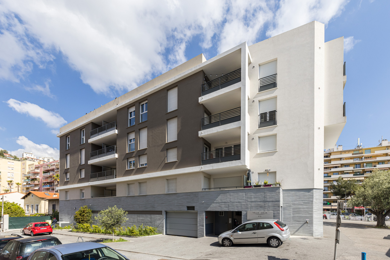 
                                                Vente
                                                 NICE / PASTEUR - Studio en dernier étage avec terrasse