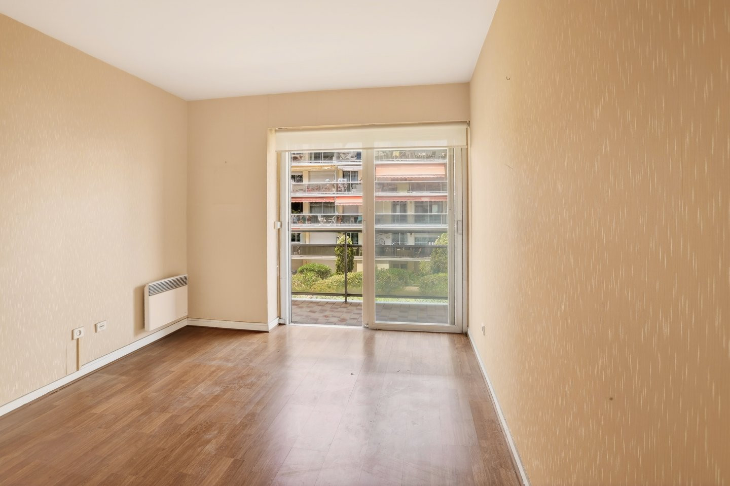 
                                                Vente
                                                 Nice - Promenade des Anglais - Appartement 3 pièces de 113 m² avec un fort potentiel d'aménagement