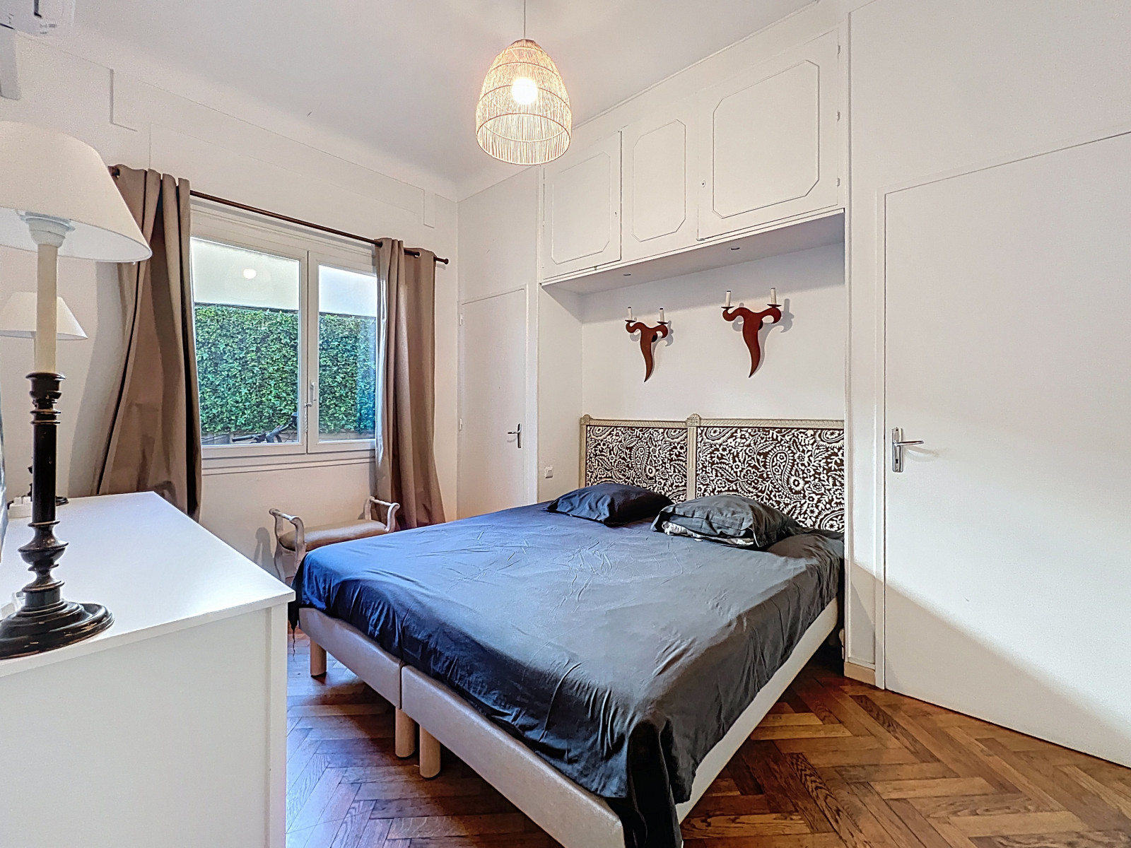 
                                                Vente
                                                 Nice Promenade des Anglais - Beau 3 pièces 72 m² avec jardin en front de mer