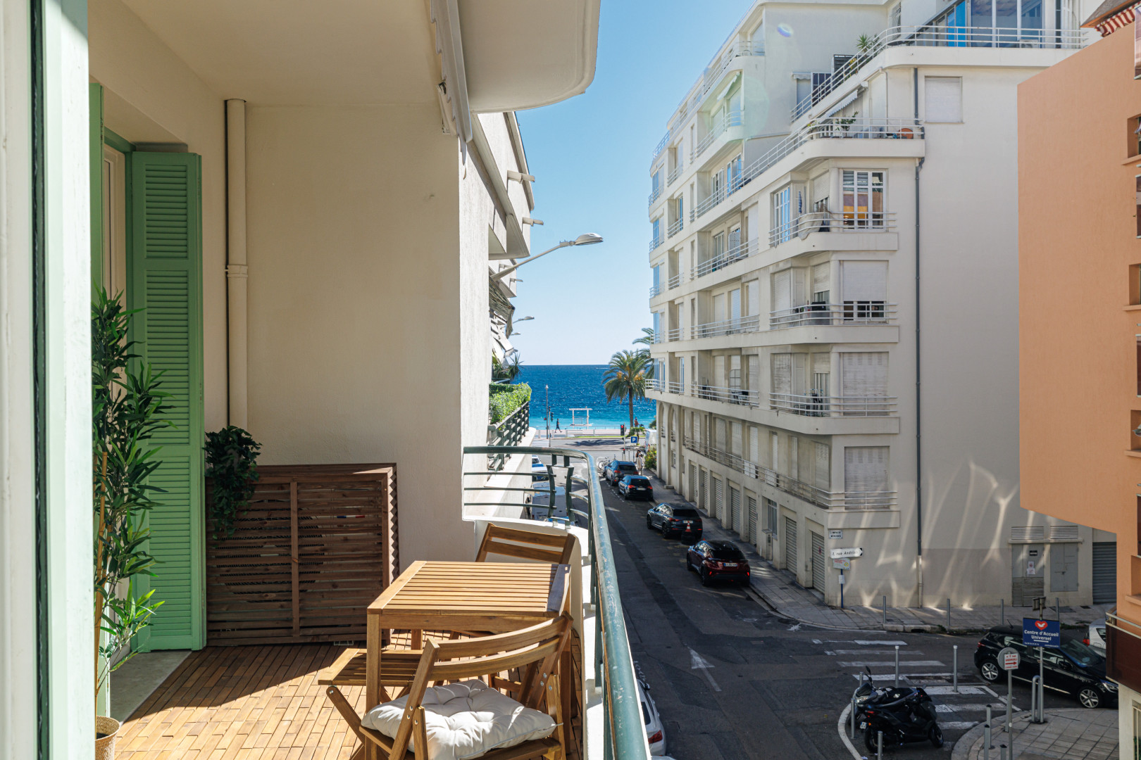 
                                                Vente
                                                 Nice - Promenade des Anglais - Magnifique 3 pièces de 59 m² avec terrasse et vue mer