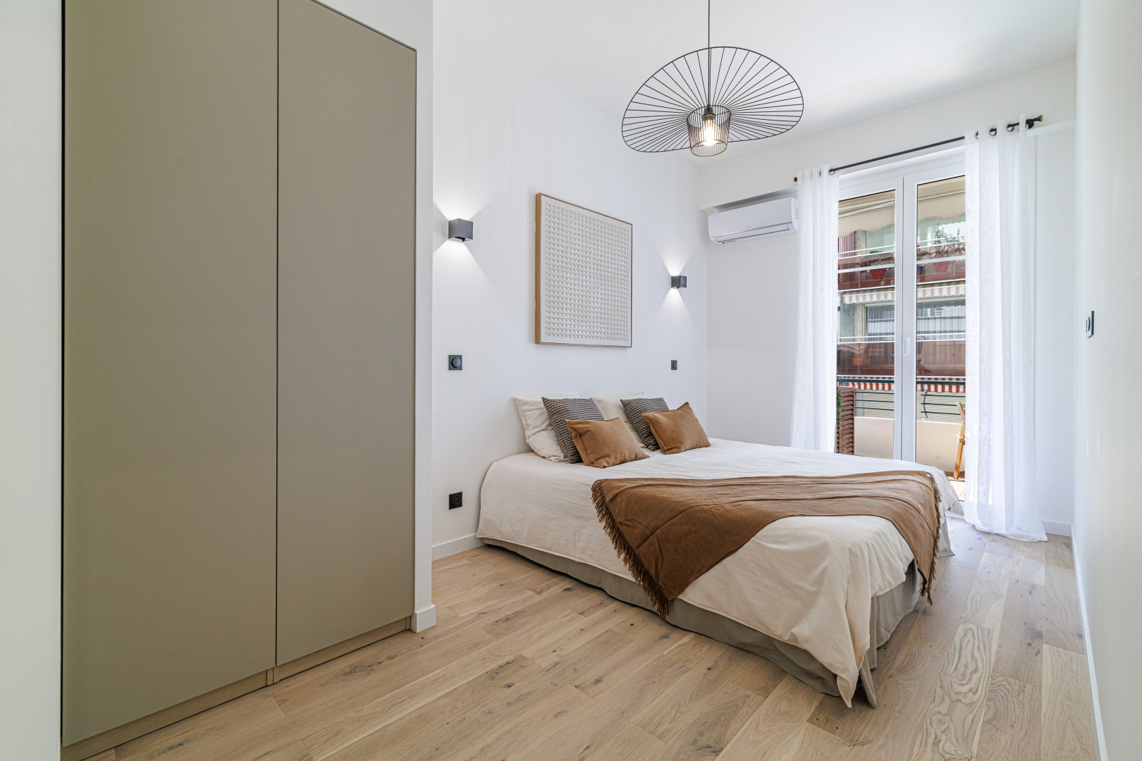 
                                                Vente
                                                 Nice - Promenade des Anglais - Magnifique 3 pièces de 59 m² avec terrasse et vue mer