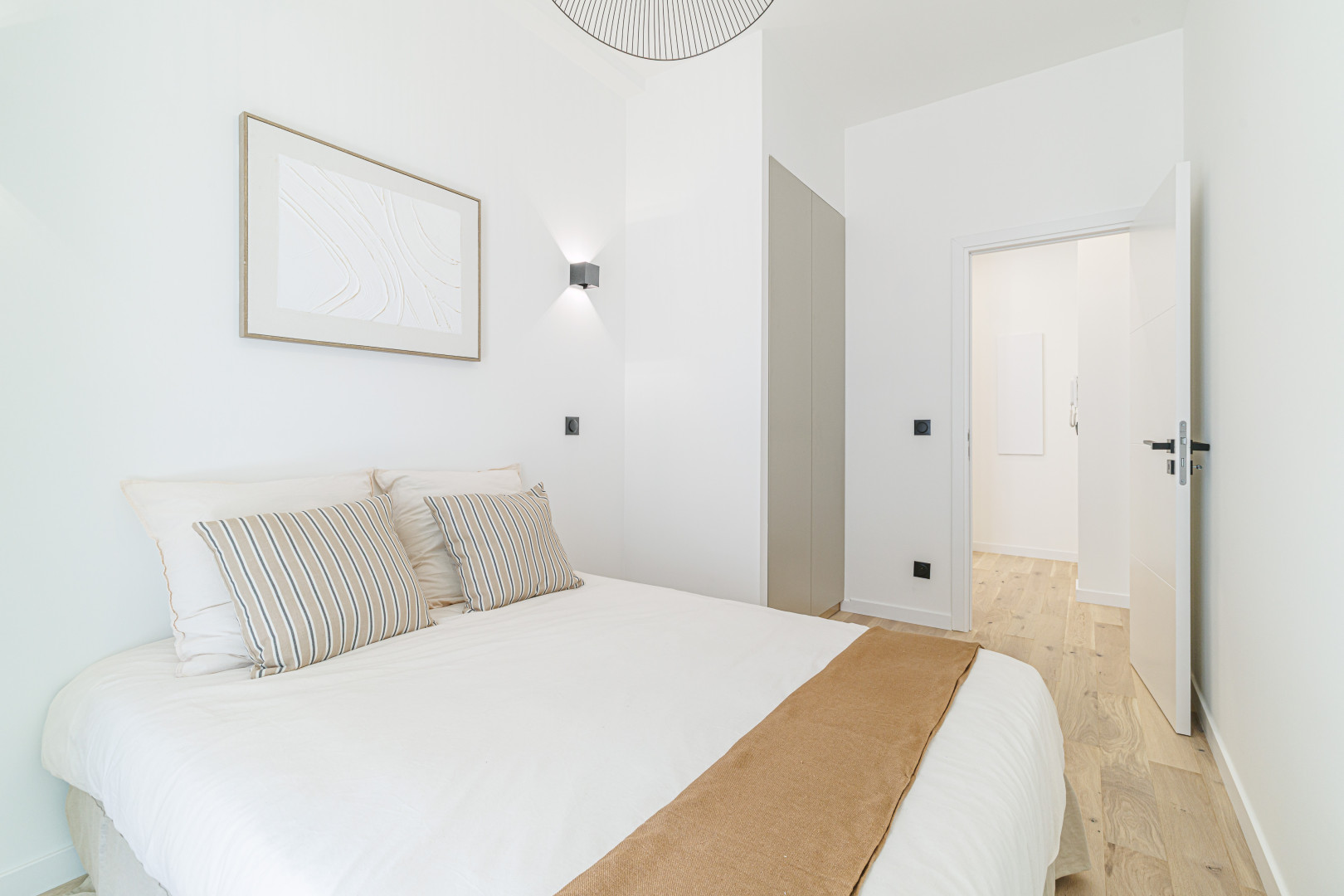 
                                                Vente
                                                 Nice - Promenade des Anglais - Magnifique 3 pièces de 59 m² avec terrasse et vue mer