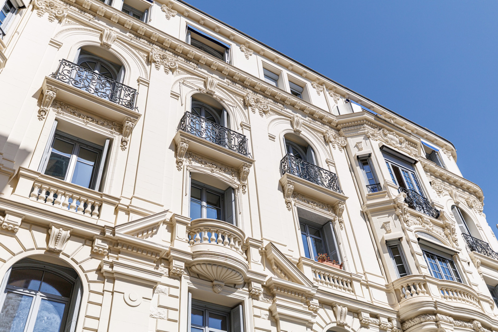 
                                                Vente
                                                 Nice quartier Wilson - Beau 4/5 pièces de 145 m² dans magnifique immeuble bourgeois