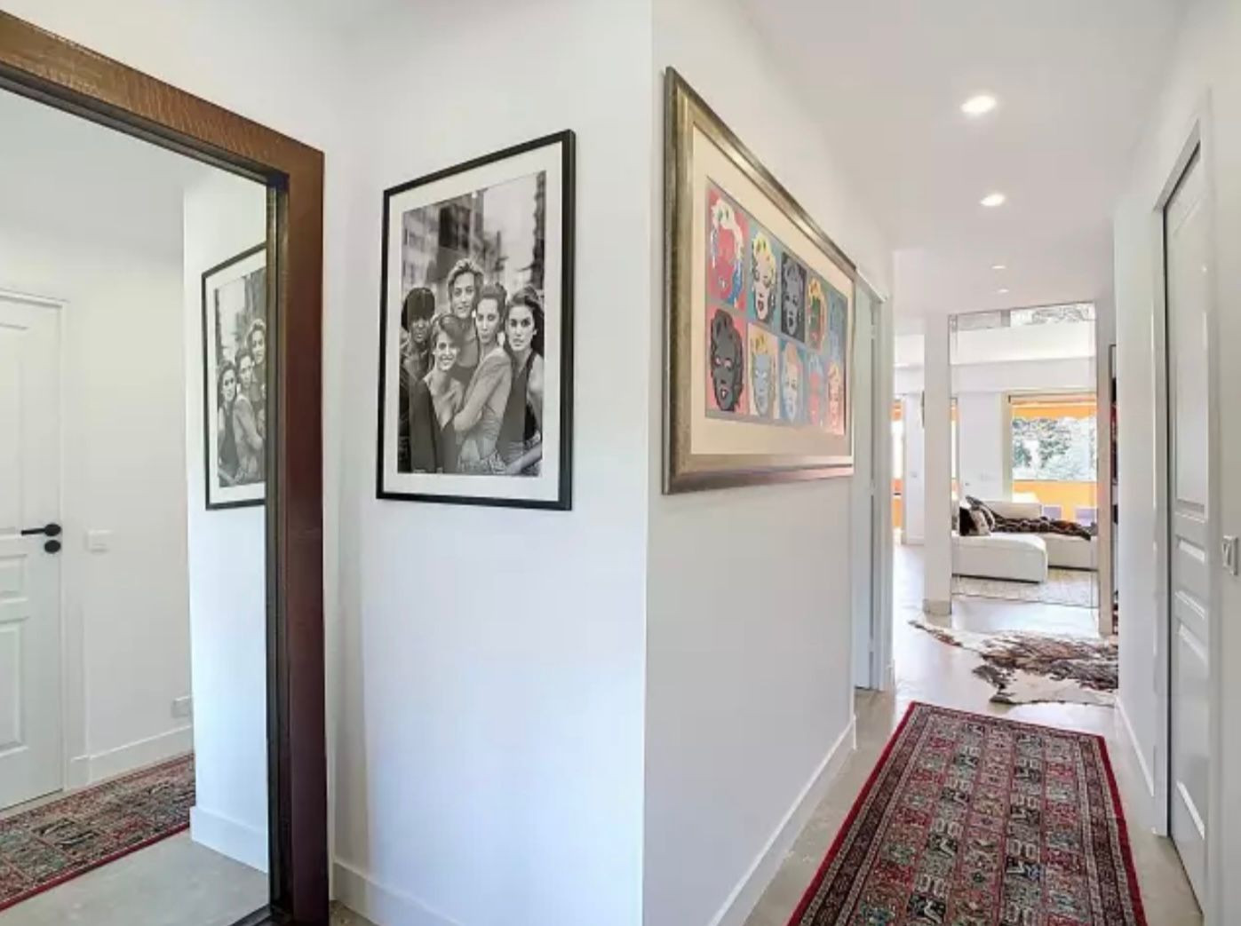 
                                                Vente
                                                 Nice Rimiez - Superbe 4 pièces 98m2 entièrement rénové avec vue dégagée sur la verdure et proche des commodités.