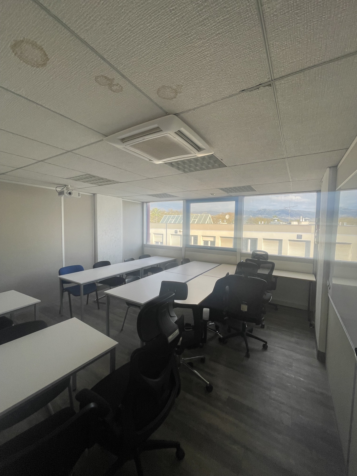 
                                                Location
                                                 NICE - RTE DE GRENOBLE