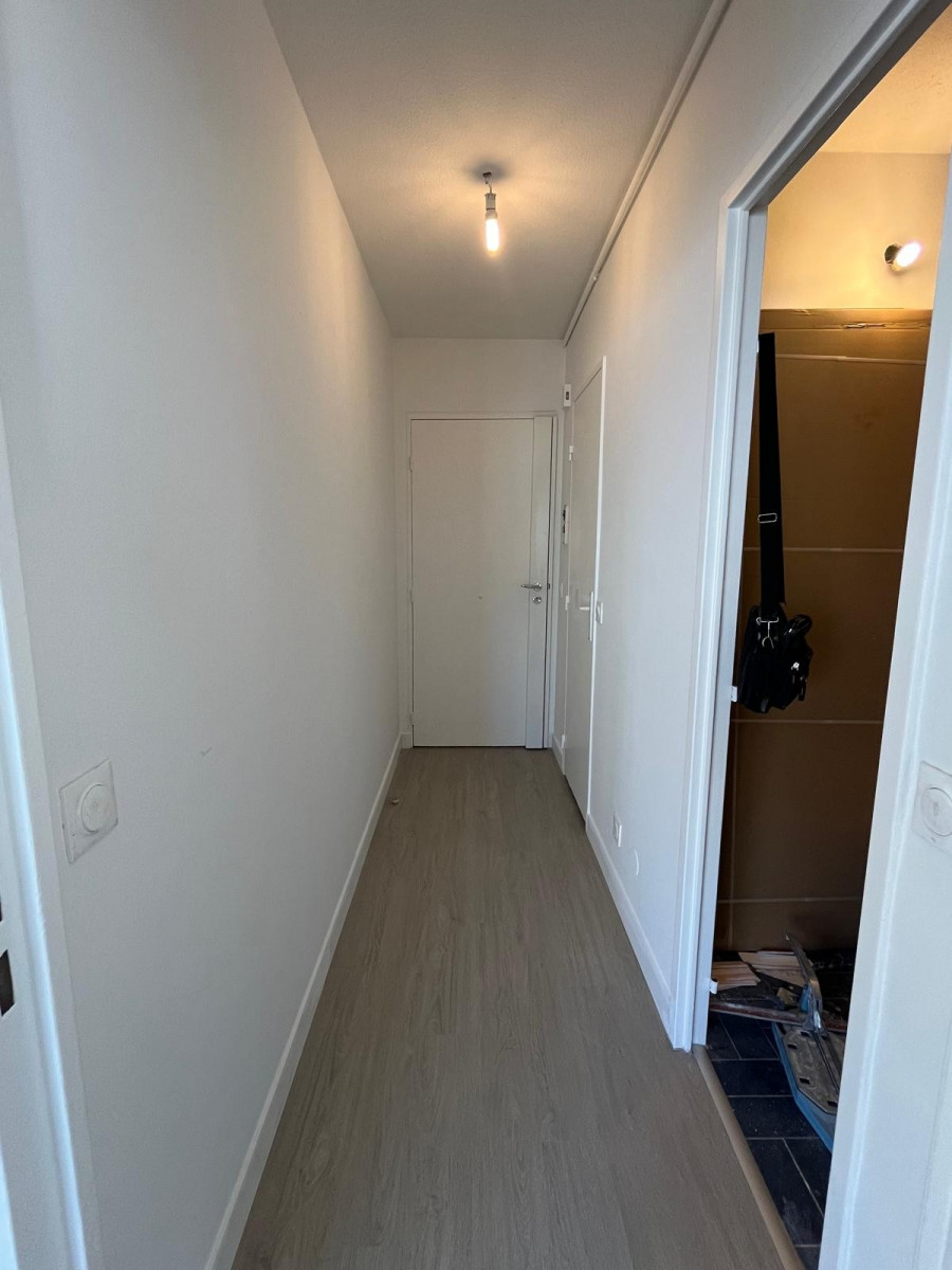 
                                                Location
                                                 NICE SAINT ROCH - Studio climatisé avec balcon