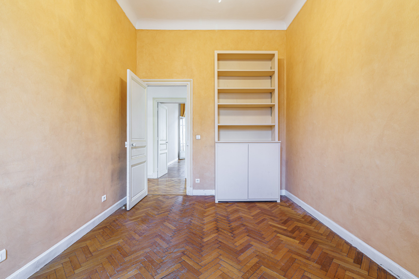 
                                                Vente
                                                 Nice - Saint-Sylvestre- Grand 5/6 pièces