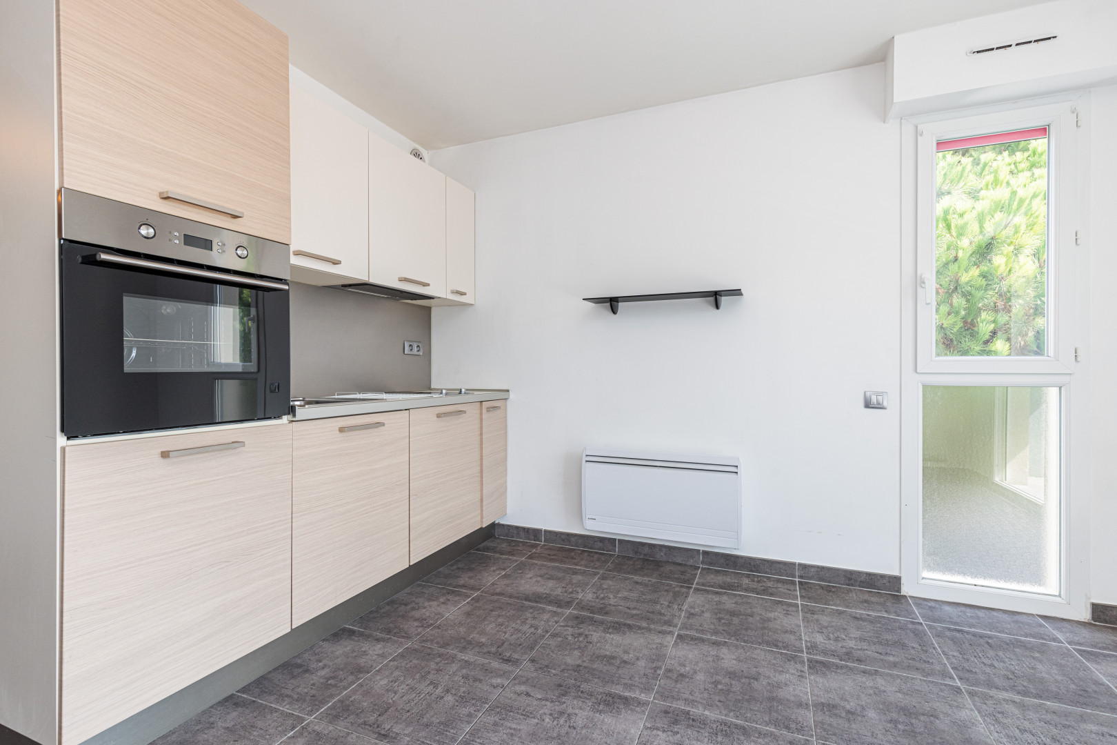 
                                                Location
                                                 NICE / ST PHILIPPE - Studio à louer avec terrasse