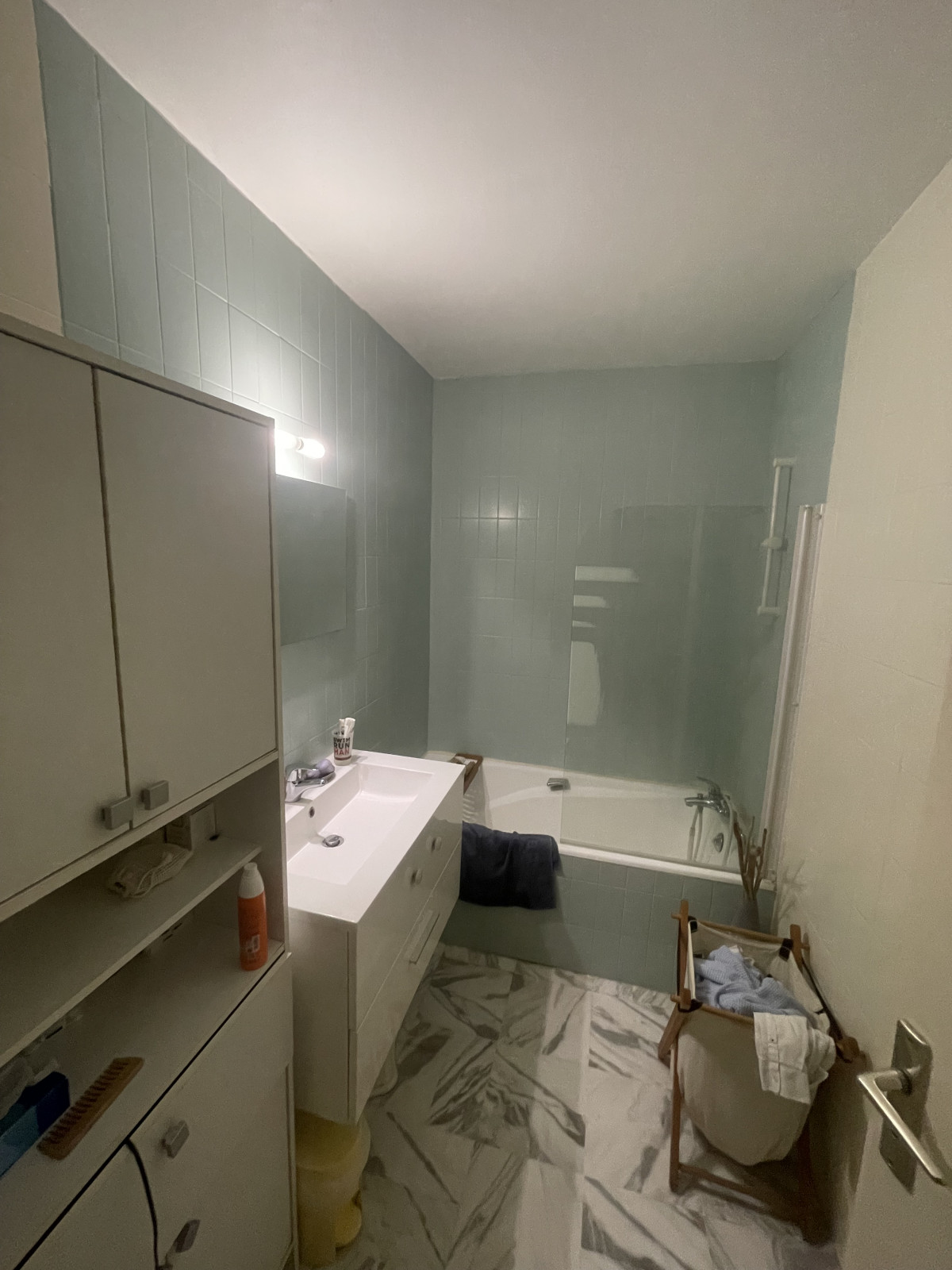 
                                                Location
                                                 NICE / VALROSE - Appartement 4 pièces avec cave et garage à louer