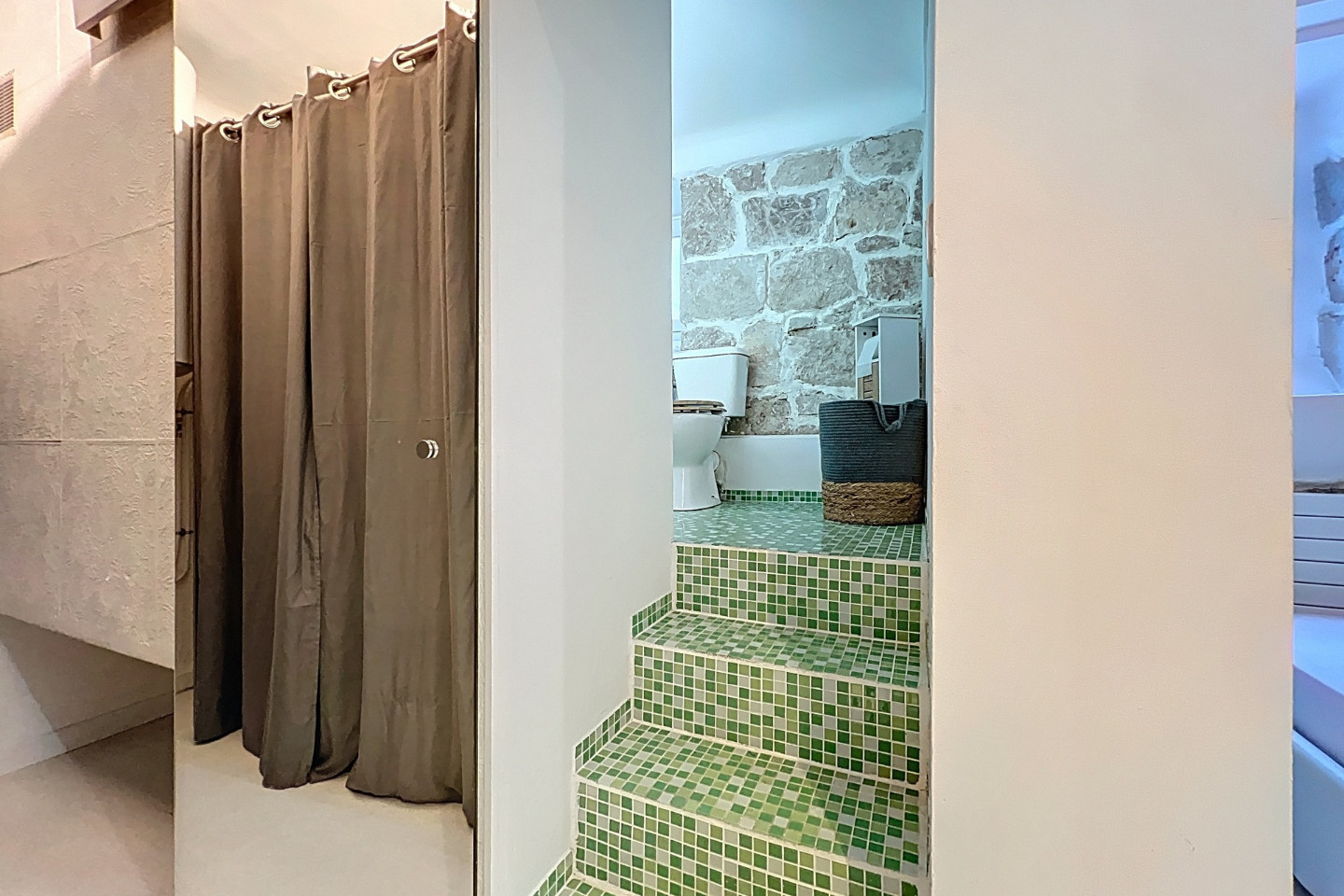 
                                                Vente
                                                 Nice Valrose - Charmant 2 pièces en duplex