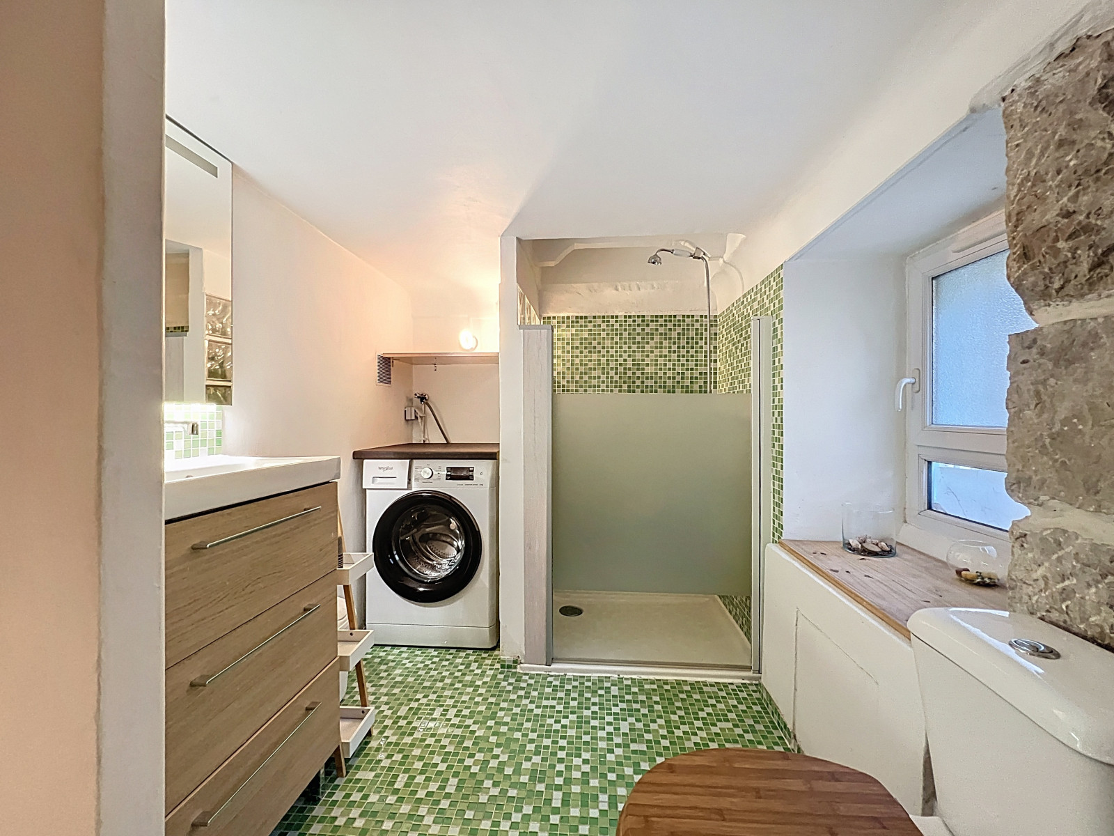 
                                                Vente
                                                 Nice Valrose - Charmant 2 pièces en duplex dans un Palais Belle Epoque entouré de jardins