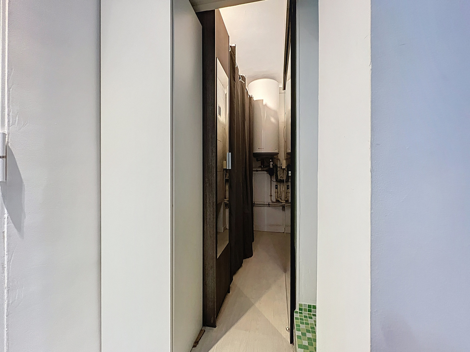 
                                                Vente
                                                 Nice Valrose - Charmant 2 pièces en duplex dans un Palais Belle Epoque entouré de jardins