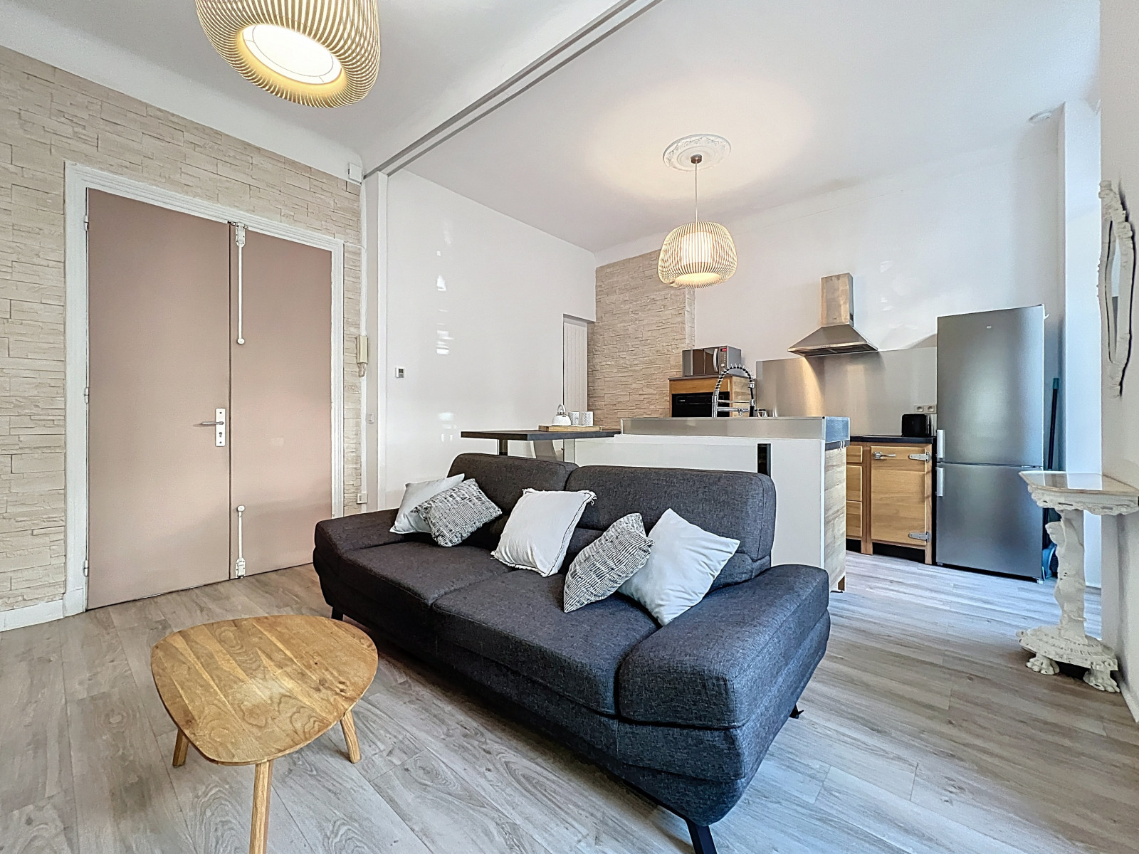 
                                                Vente
                                                 Nice Valrose - Charmant 2 pièces en duplex