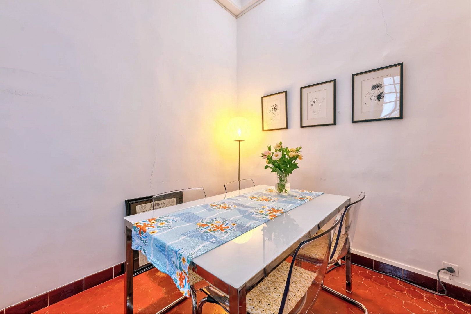 
                                                Vente
                                                 NICE - Vieille Ville : Élégant appartement 3 pièces de 109m² dan