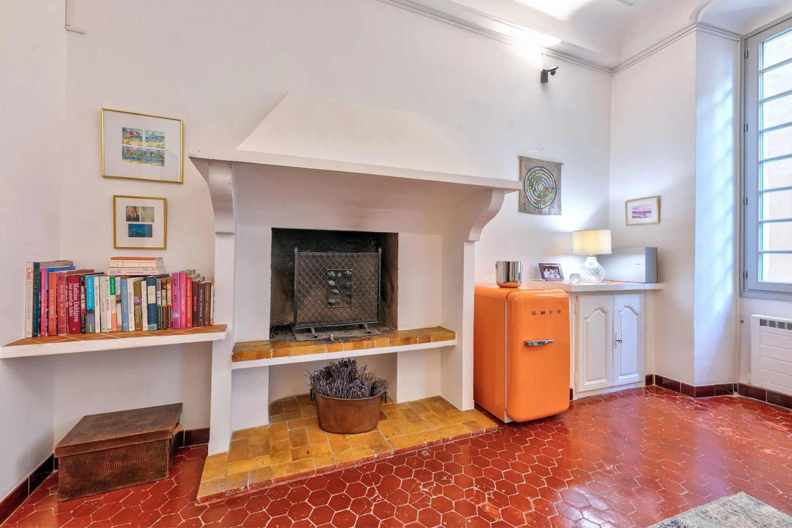 
                                                Vente
                                                 NICE - Vieille Ville : Élégant appartement 3 pièces de 109m² dan