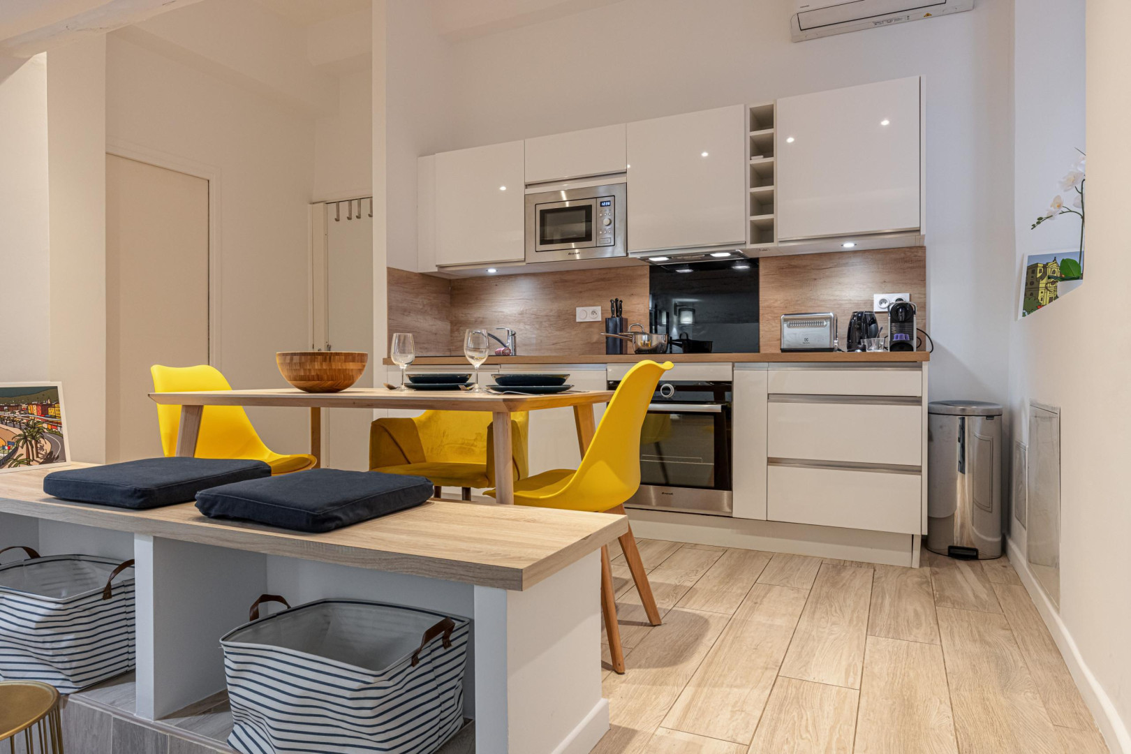 
                                                Vente
                                                 Nice - Vieux Nice - Charmant 2 pièces de 42 m² entièrement rénové au coeur de la vieille ville