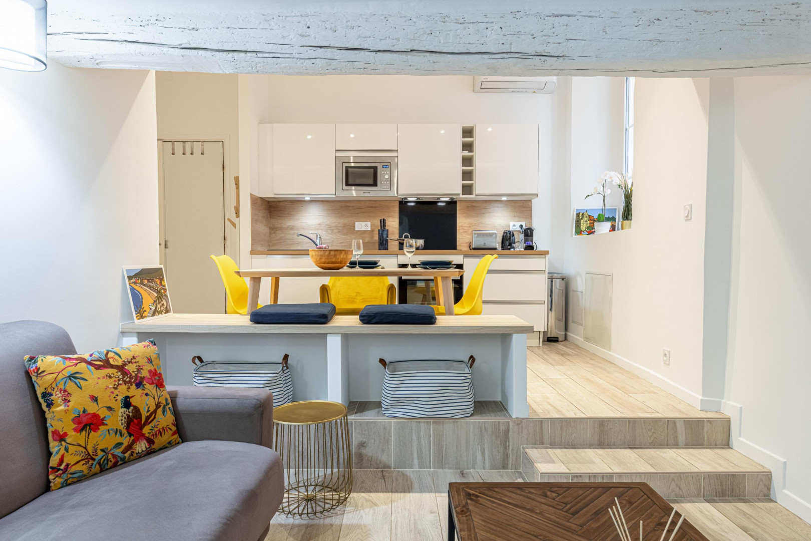 
                                                Vente
                                                 Nice - Vieux Nice - Charmant 2 pièces de 42 m² entièrement rénové au coeur de la vieille ville