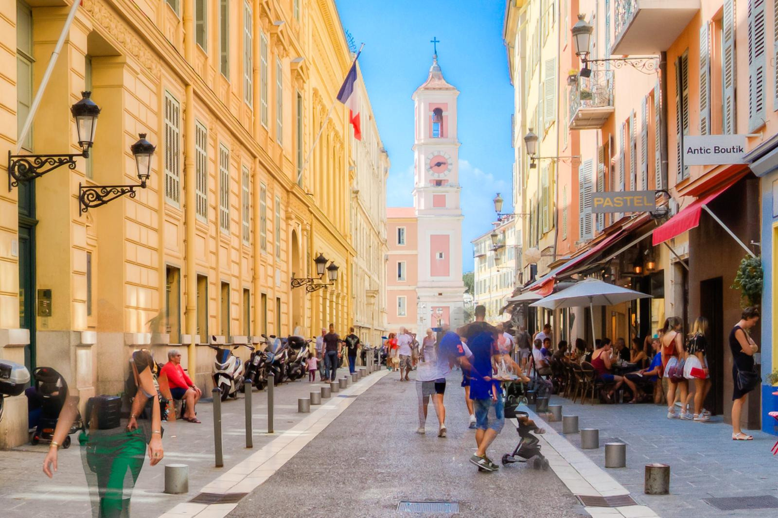 
                                                Vente
                                                 Nice - Vieux Nice - Charmant studio de 23 m² entièrement rénové a deux pas de la Place Rosetti