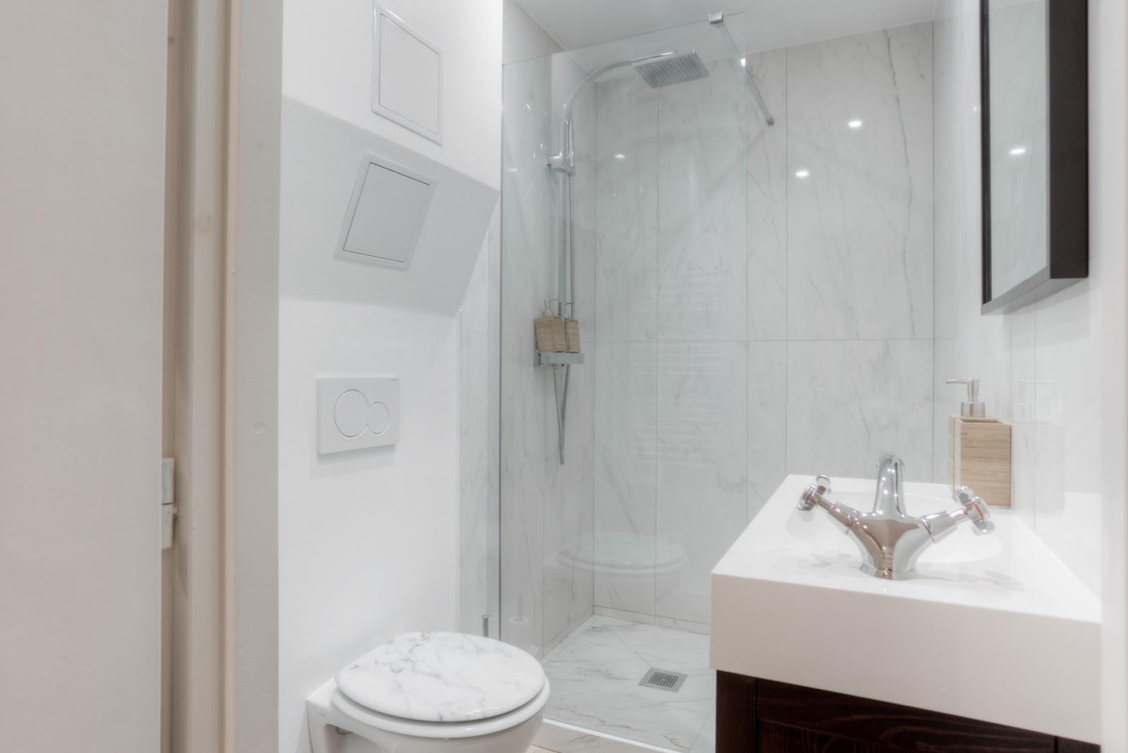 
                                                Vente
                                                 Nice - Vieux Nice - Charmant studio de 23 m² entièrement rénové a deux pas de la Place Rosetti