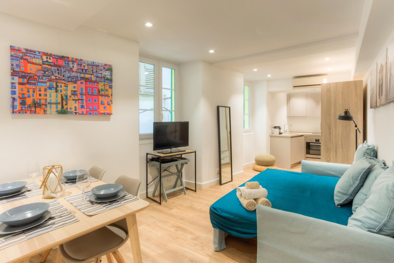 
                                                Vente
                                                 Nice - Vieux Nice - Charmant studio de 23 m² entièrement rénové a deux pas de la Place Rosetti