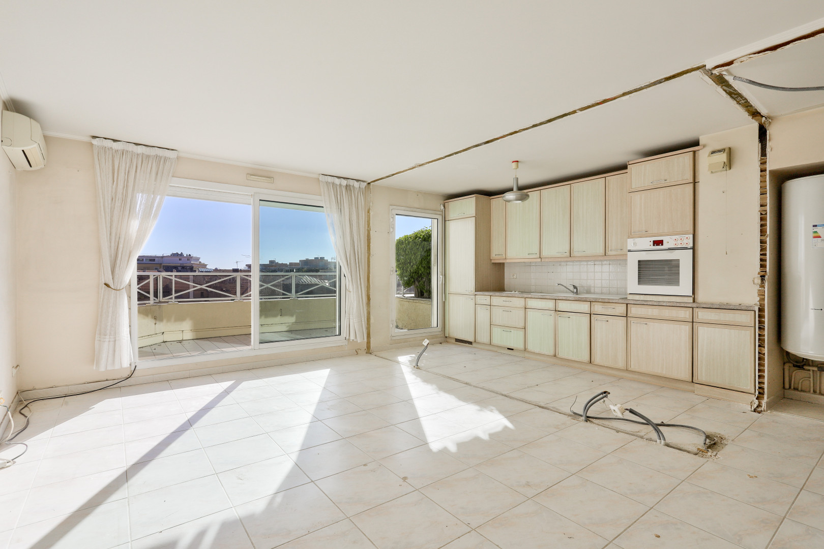 
                                                Vente
                                                 Nice - Wilson - Beau 3 pièces de 63 m² avec terrasse et vue panoramique