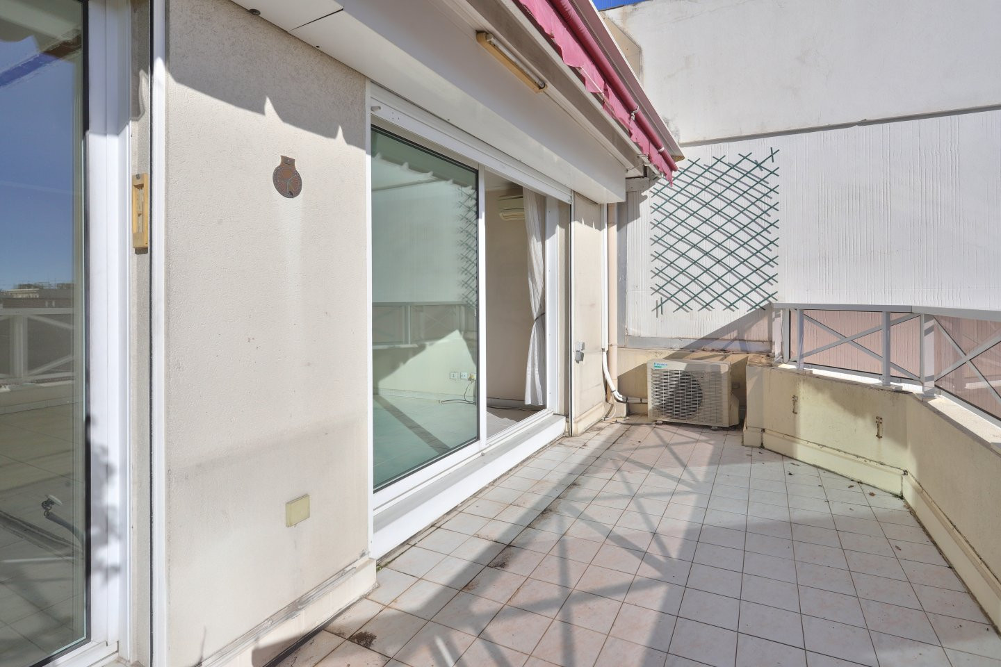 
                                                Vente
                                                 Nice - Wilson - Beau 3 pièces de 63 m² avec terrasse et vue panoramique
