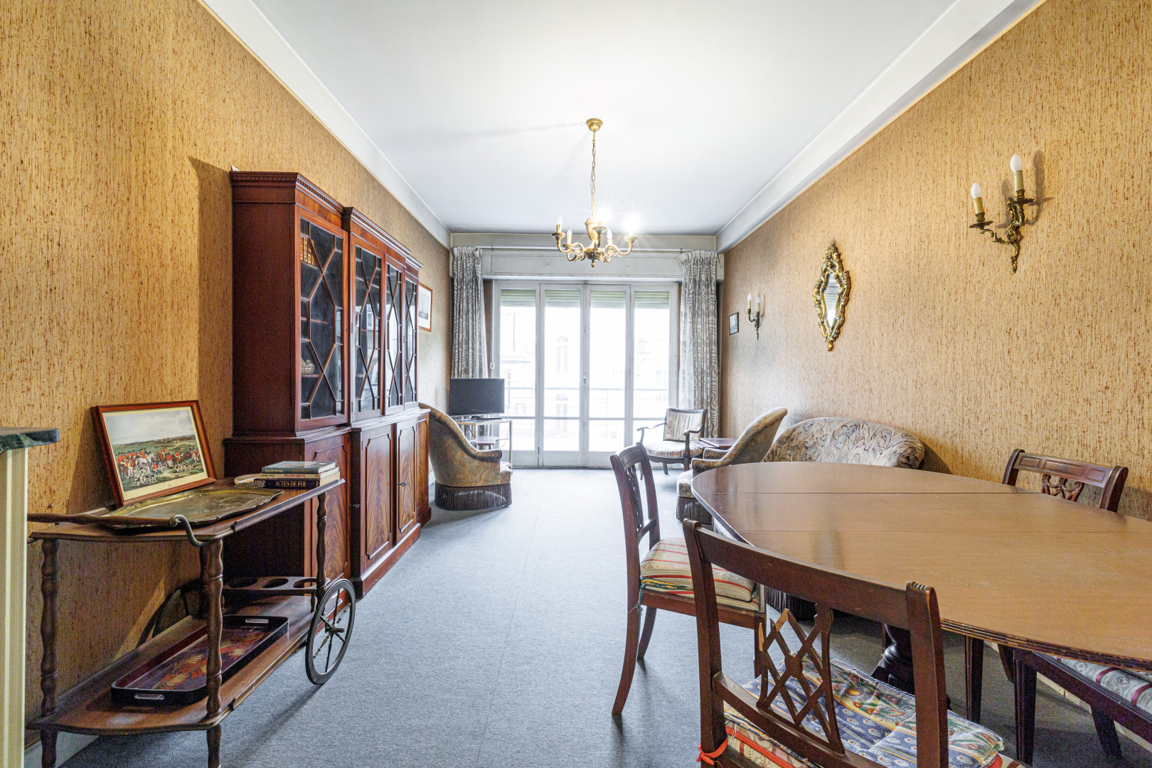 
                                                Vente
                                                 Nice - Wilson-  Joli 3 pièces traversant avec de nombreux extérieurs à rénover