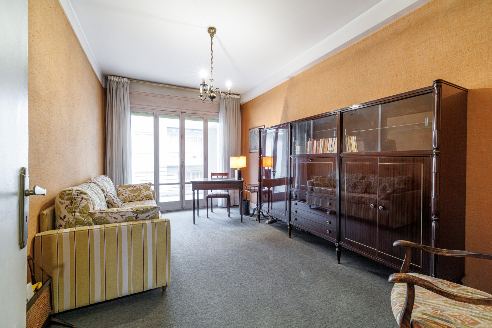 
                                                Vente
                                                 Nice - Wilson-  Joli 3 pièces traversant avec de nombreux extérieurs à rénover