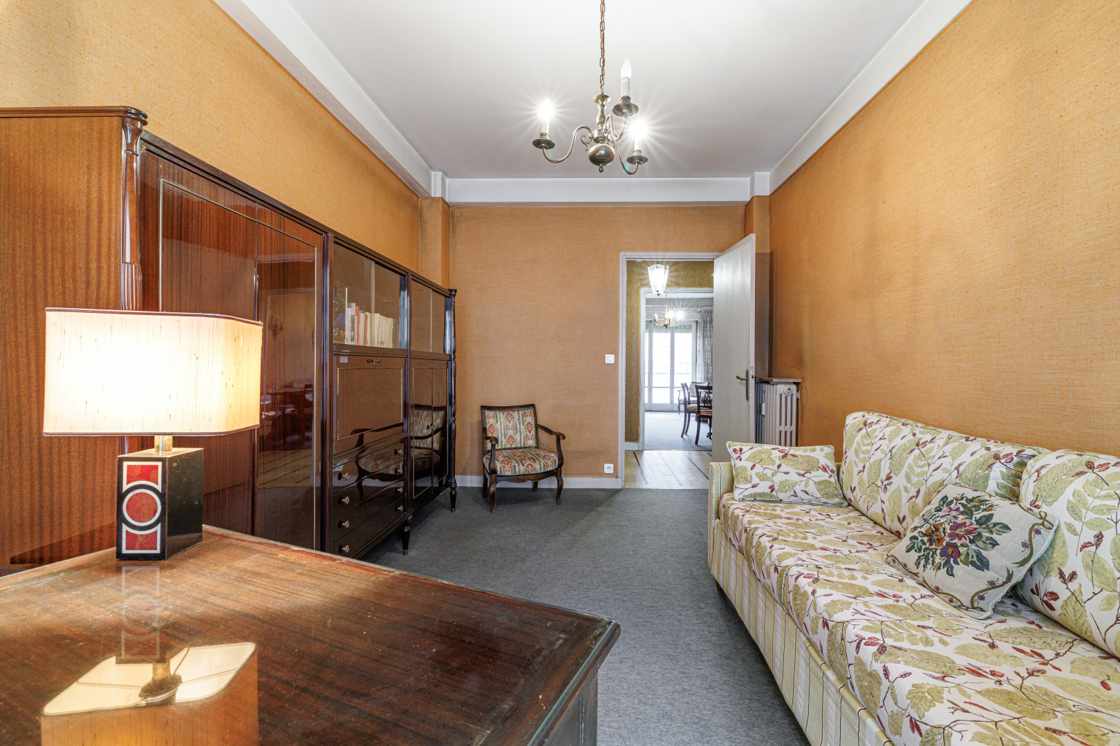 
                                                Vente
                                                 Nice - Wilson-  Joli 3 pièces traversant avec de nombreux extérieurs à rénover