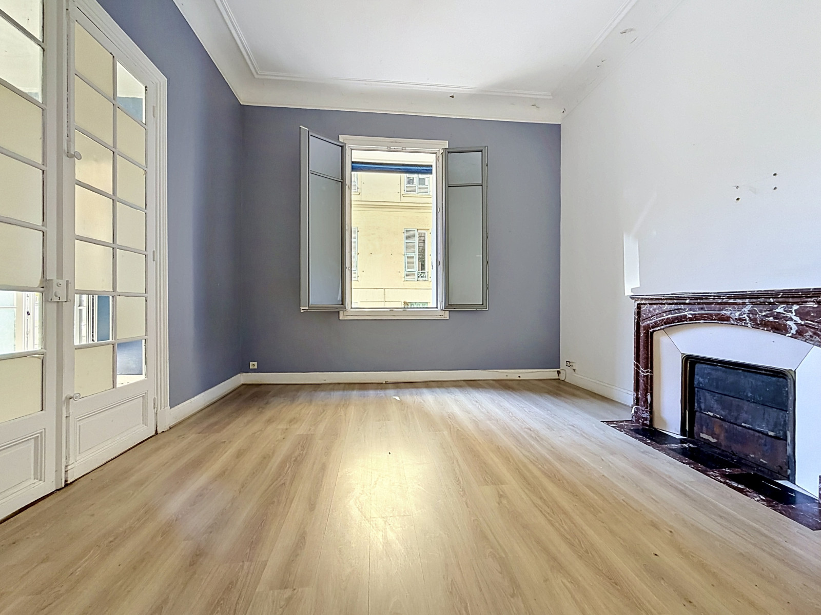 
                                                Vente
                                                 Nice Wilson - Vaste 4 pièces  98 m2 dans immeuble bourgeois