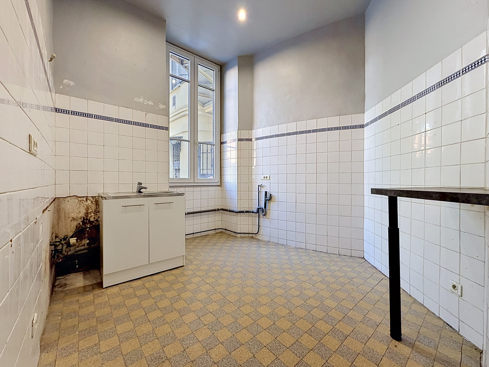 
                                                Vente
                                                 Nice Wilson - Vaste 4 pièces  98 m2