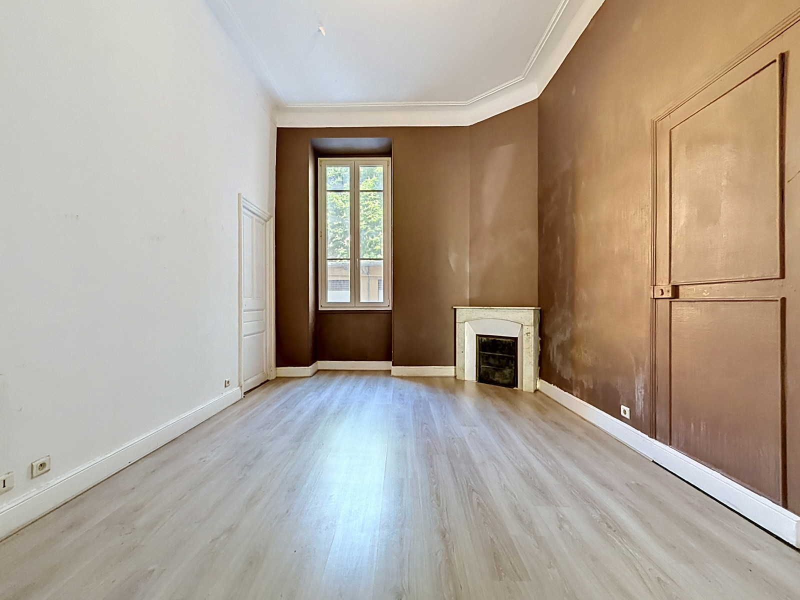 
                                                Vente
                                                 Nice Wilson - Vaste 4 pièces  98 m2