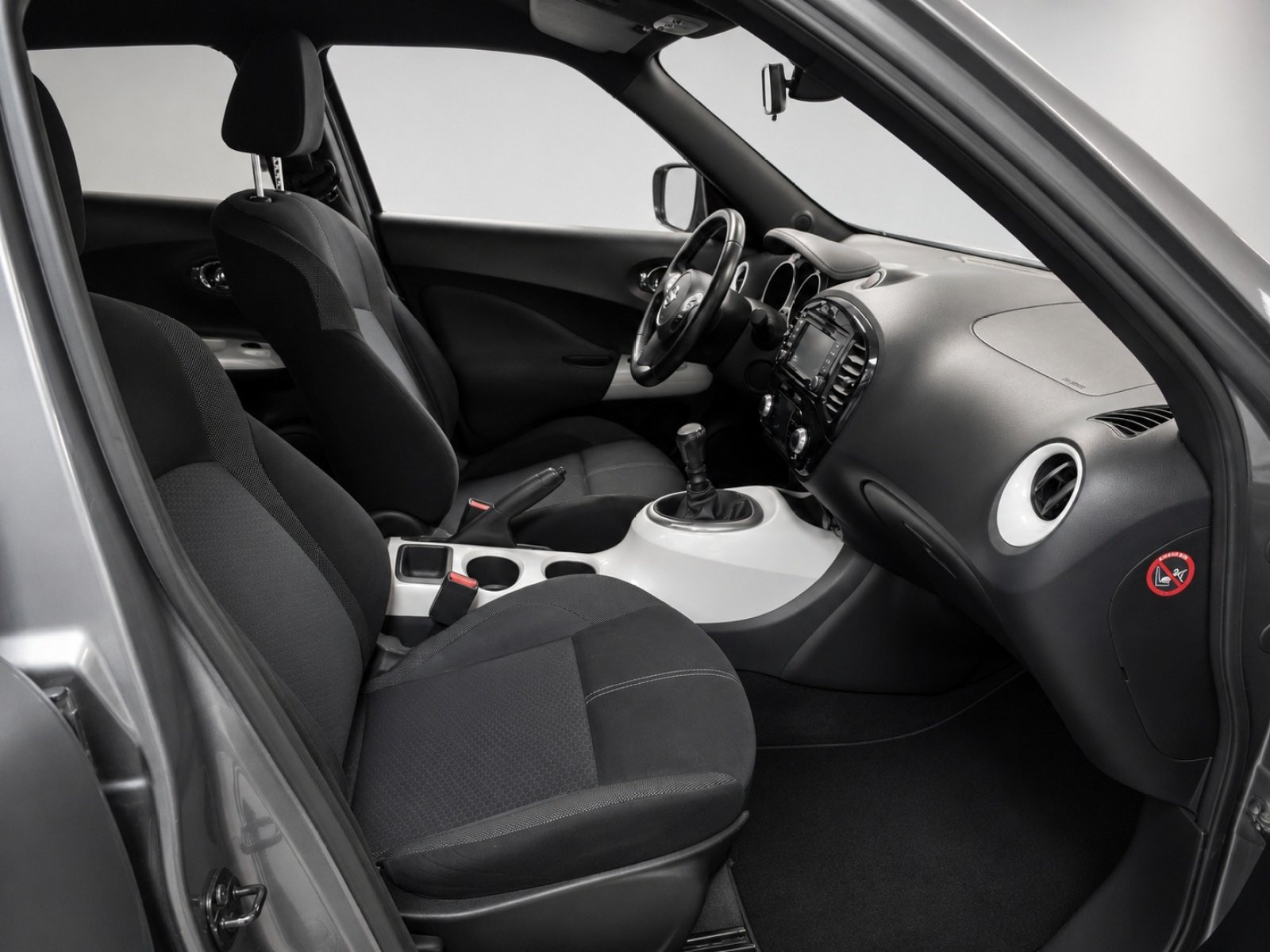 
                                                Voiture
                                                 NISSAN JUKE - 1.5 DCI 110 CV VISIA PACK - 5 CV
