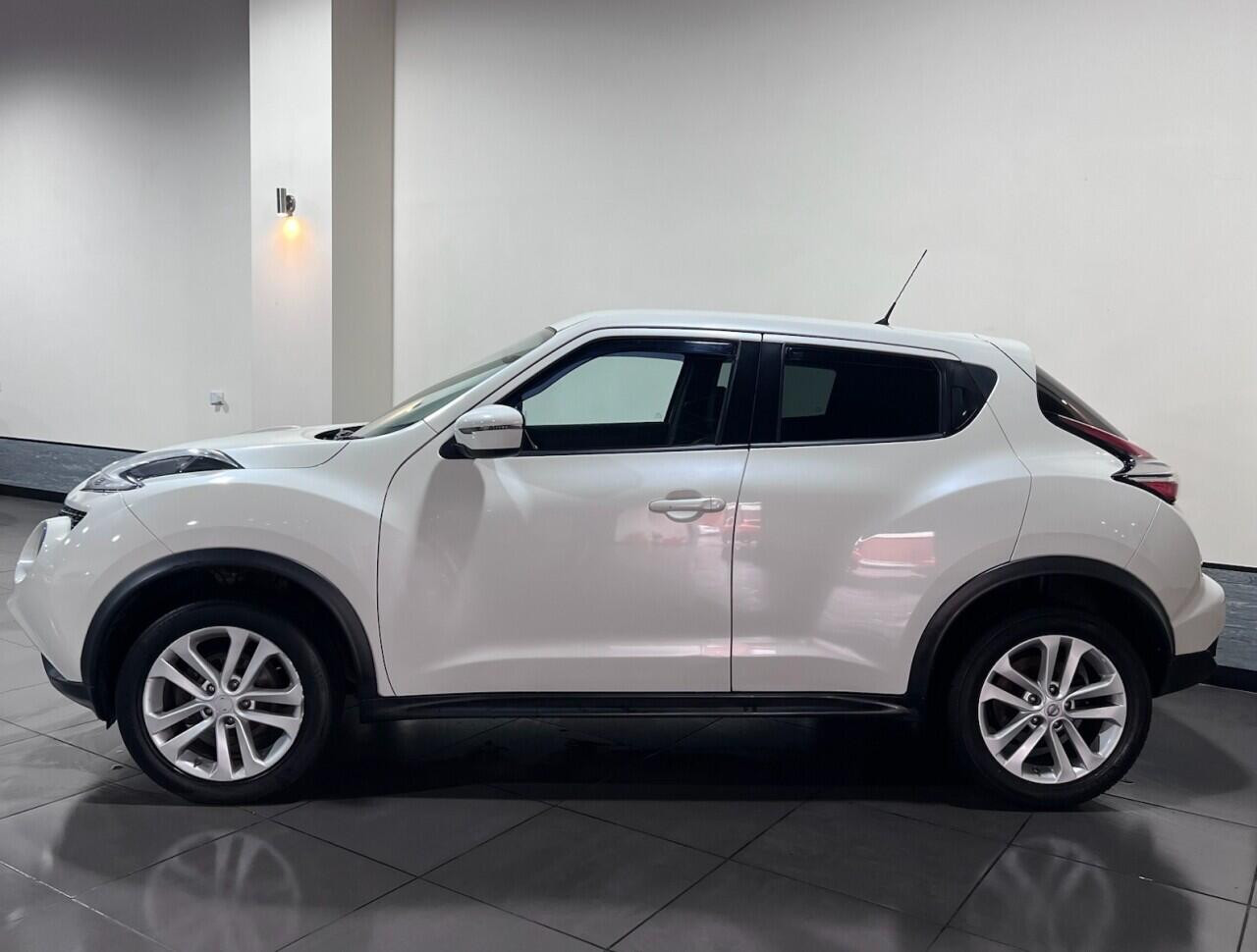 
                                                Voiture
                                                 Nissan Juke 1.5 dCi Acenta Premium SUV 5dr Diesel Manual Euro 6 (s/s) (110 ps)