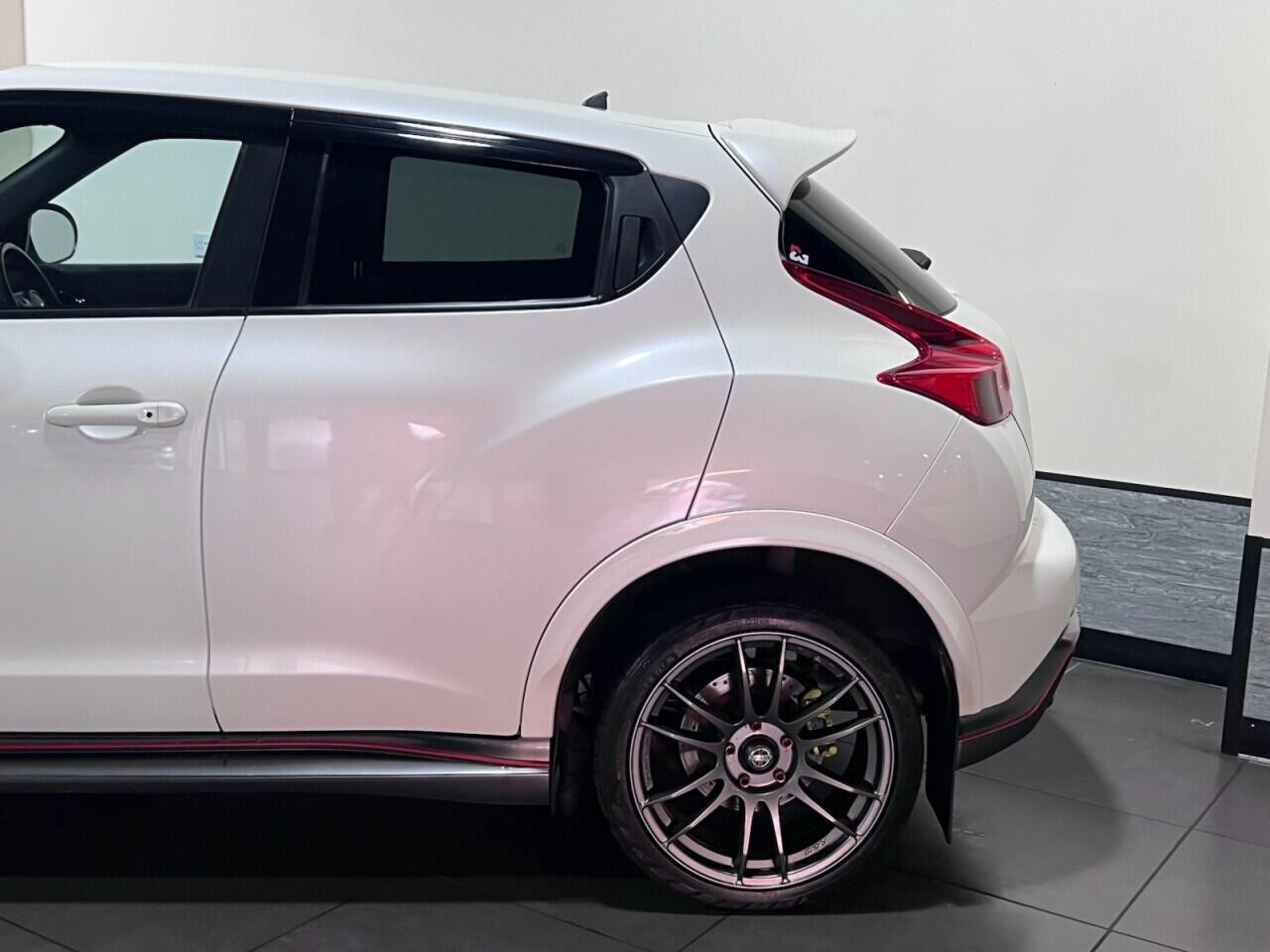 Voiture
                                                 Nissan Juke 1.6 DIG-T Nismo SUV 5dr Petrol Manual Euro 5 (200 ps)
