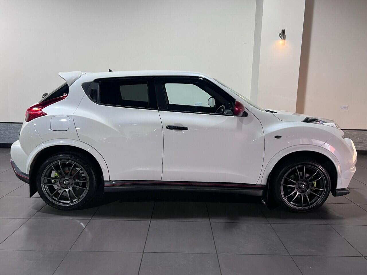 
                                                Voiture
                                                 Nissan Juke 1.6 DIG-T Nismo SUV 5dr Petrol Manual Euro 5 (200 ps)