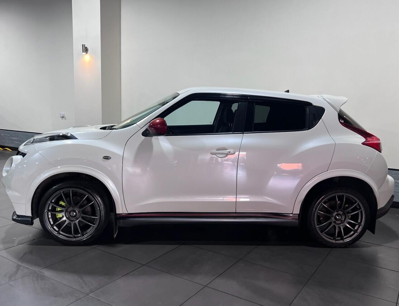 
                                                Voiture
                                                 Nissan Juke 1.6 DIG-T Nismo SUV 5dr Petrol Manual Euro 5 (200 ps)