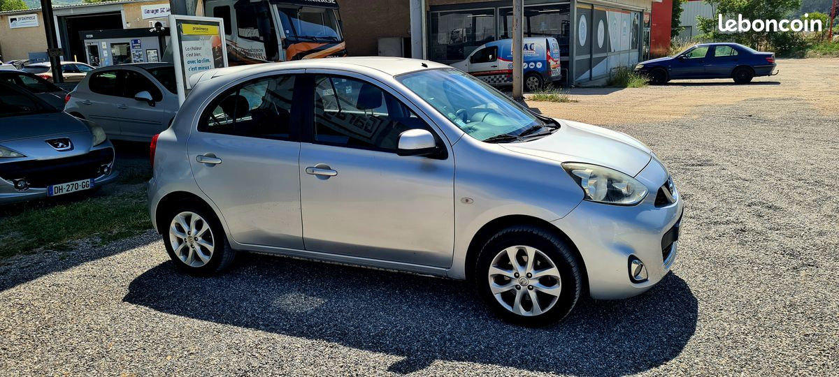 
                                                Voiture
                                                 Nissan micra acenta 80 ch 5 portes