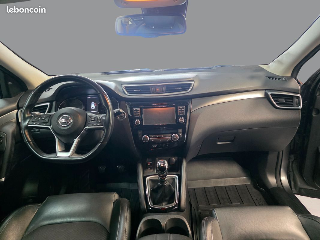 
                                                Voiture
                                                 Nissan qashqai - 1.5 dci 110 cv tekna+