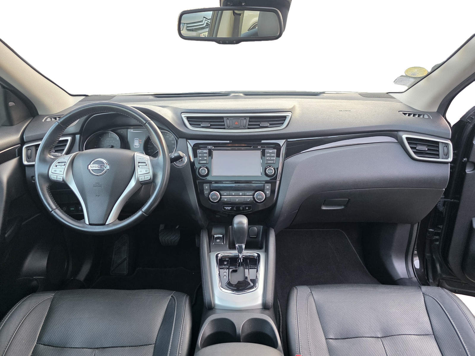 
                                                Voiture
                                                 NISSAN QASHQAI - 1.6 dCi 130 CV 360° - 7 CV