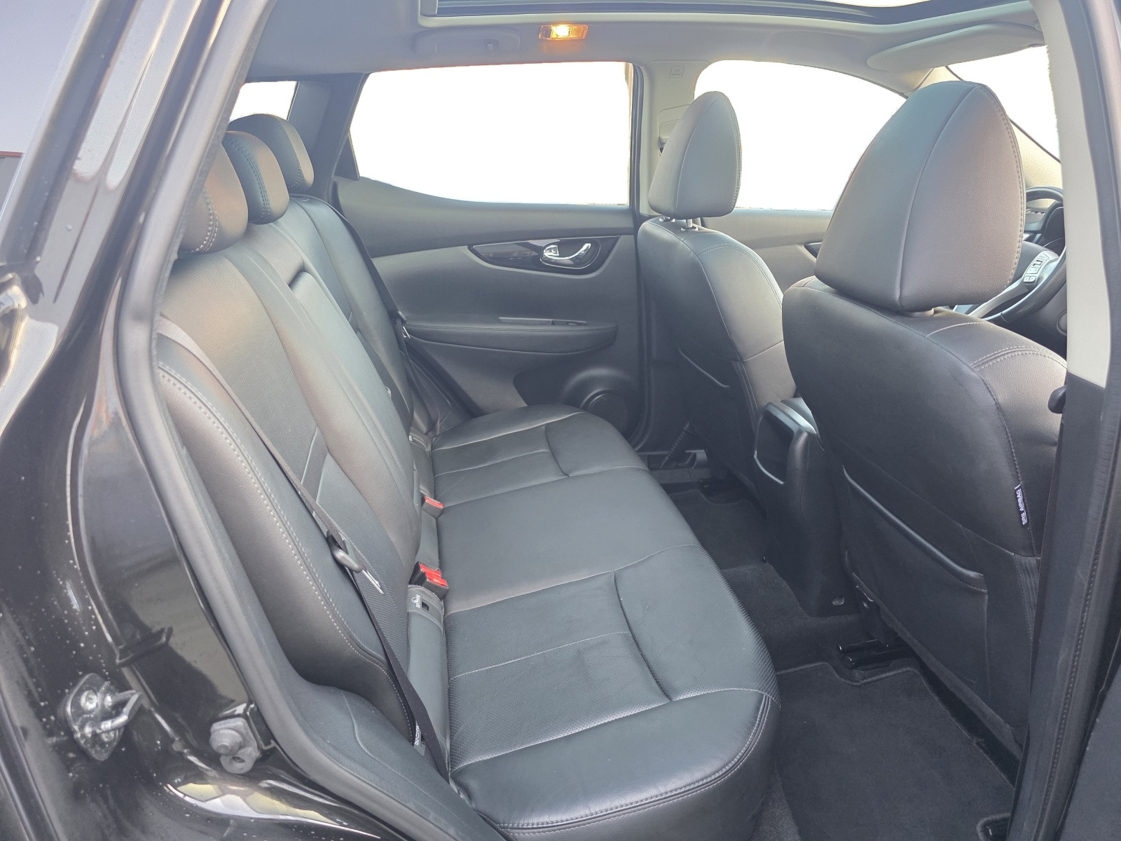 
                                                Voiture
                                                 NISSAN QASHQAI - 1.6 dCi 130 CV 360° - 7 CV