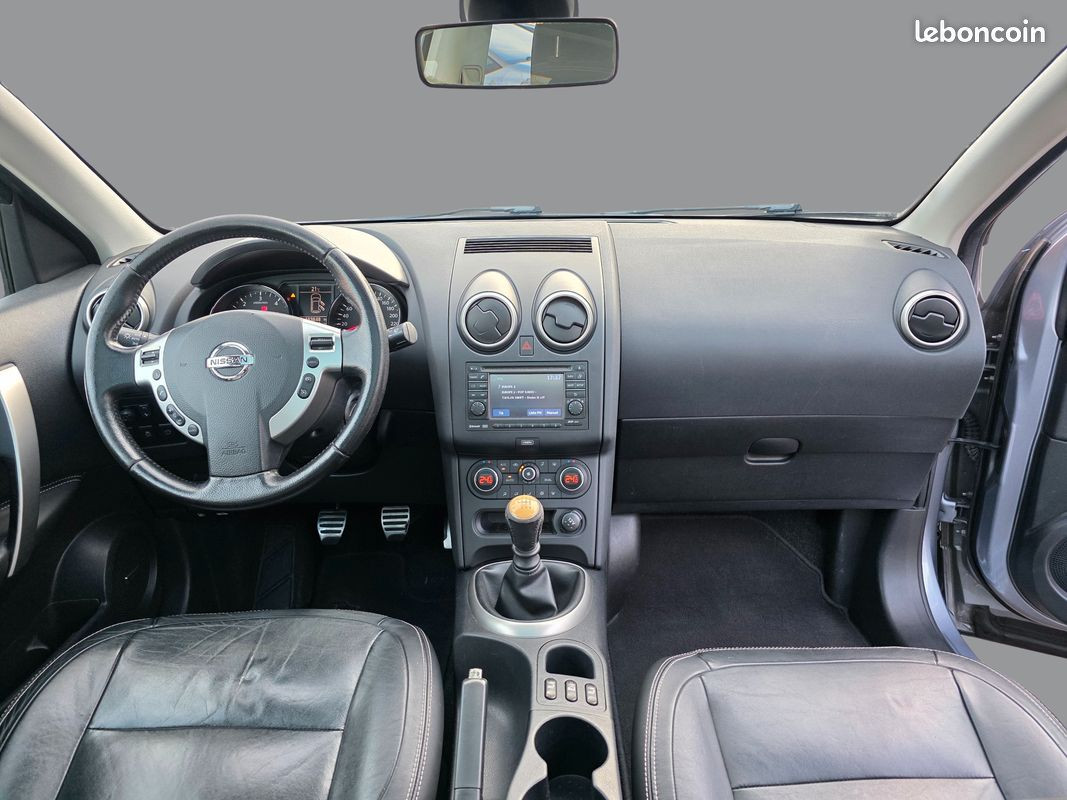 
                                                Voiture
                                                 NISSAN QASHQAI - 1.6 dCi 130 CV - TechView Edition