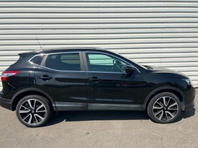 
                                                Voiture
                                                 Nissan Qashqai 2016