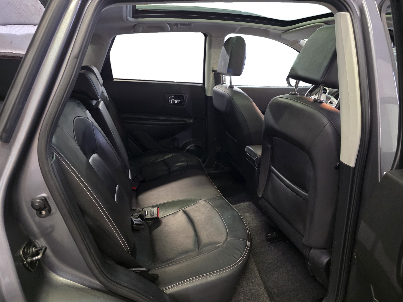 
                                                Voiture
                                                 Nissan Qashqai