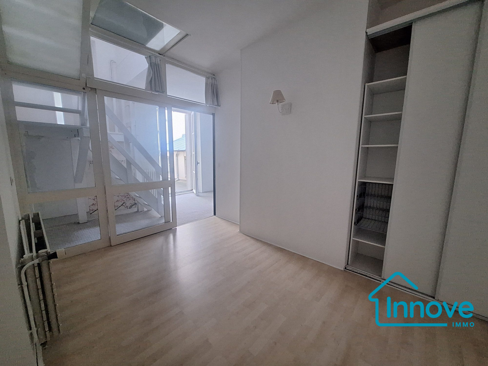 
                                                Vente
                                                 Notre-Dame : Appartement atypique avec 6 chambres et extérieur.