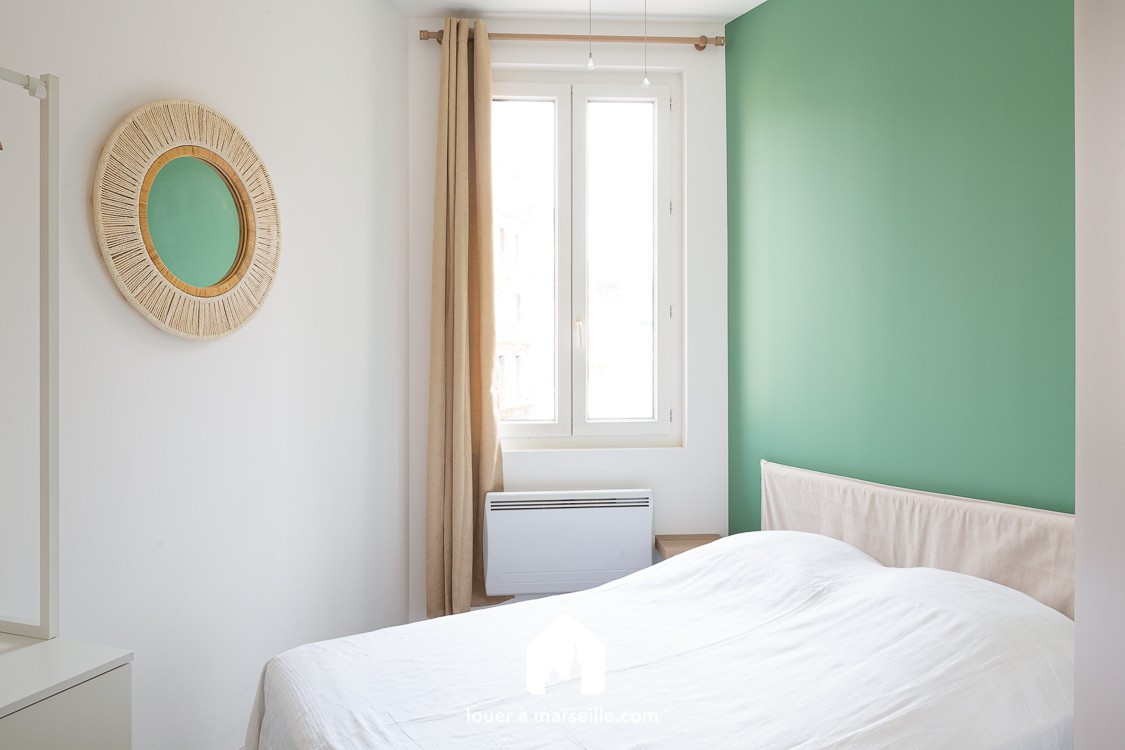 
                                                Location
                                                 NOTRE DAME DU MONT - LAM