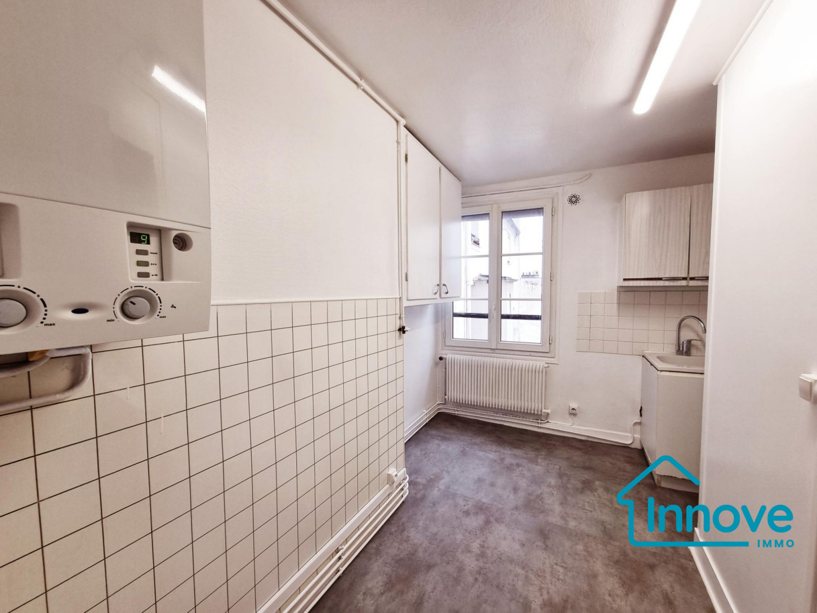 
                                                Vente
                                                 Notre Dame grand 2 pièces ancien 19ème,